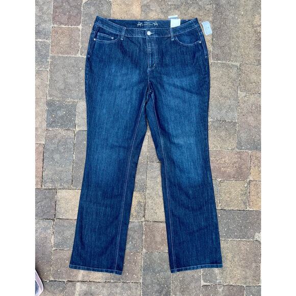 NWT CJ Banks mid waisted barely bootcut jeans size 18 long x34 - Picture 2 of 6